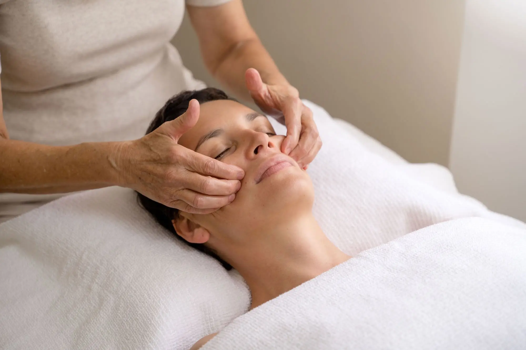Face Lifting Massage
